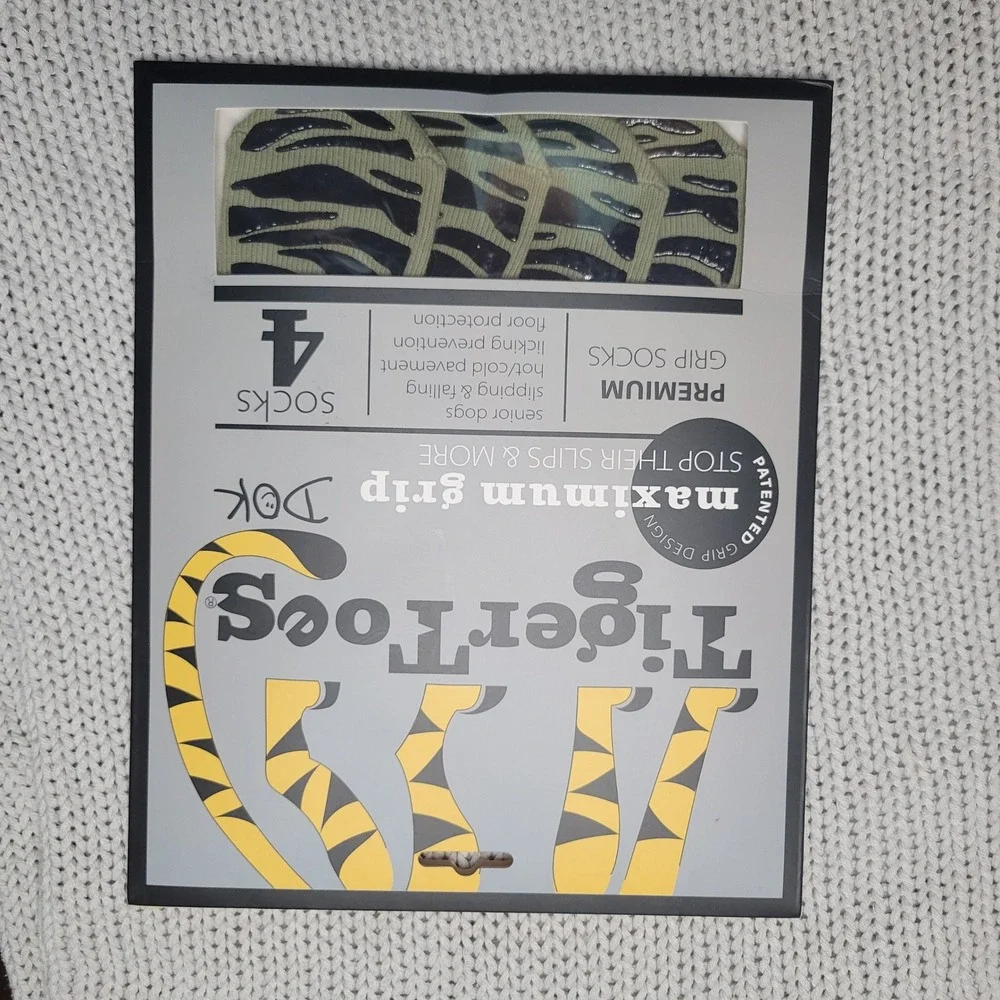 Tiger Toes DOK Dog Premium Grip Socks Medium olive Green Tiger Stripe 4pk NEW